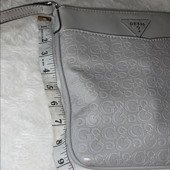 Guess Gray Crossbody Bag like new - Picture 6 of 7